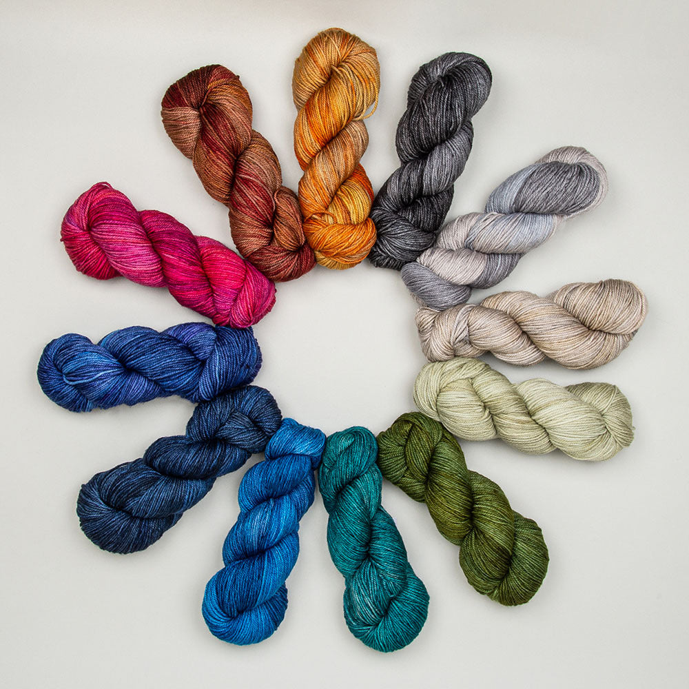The Yarn Collective Bloomsbury DK Strickgarn Merino Soot 101