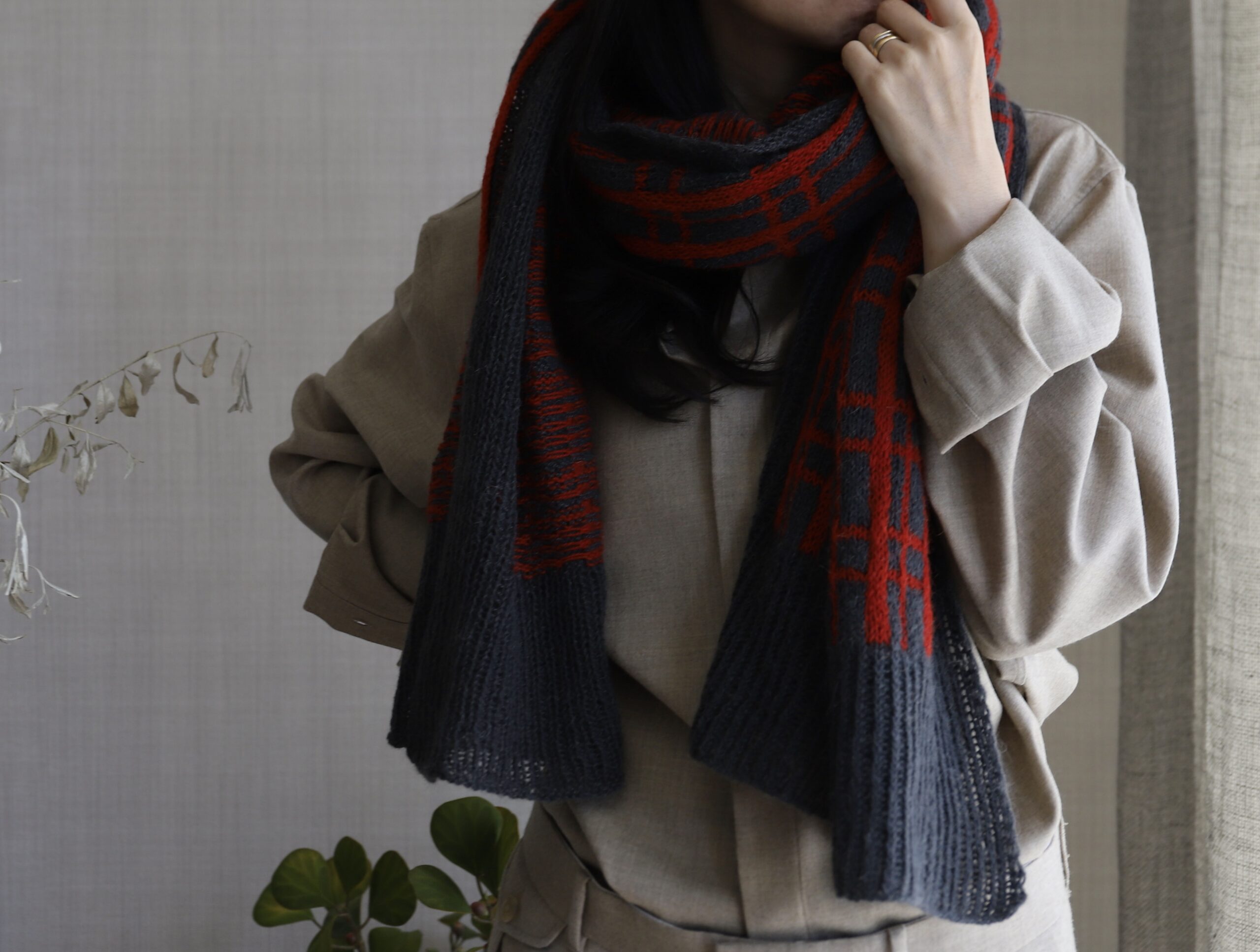 Nomadnoss Reikos Shawl Strickkit Kamelgarn Heart Coal
