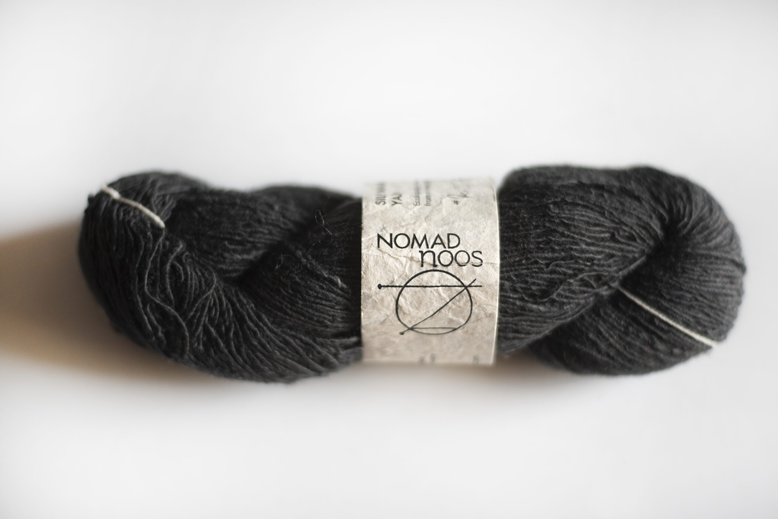 Nomadnoss Banana Light Silky Bananengarn vegan hell