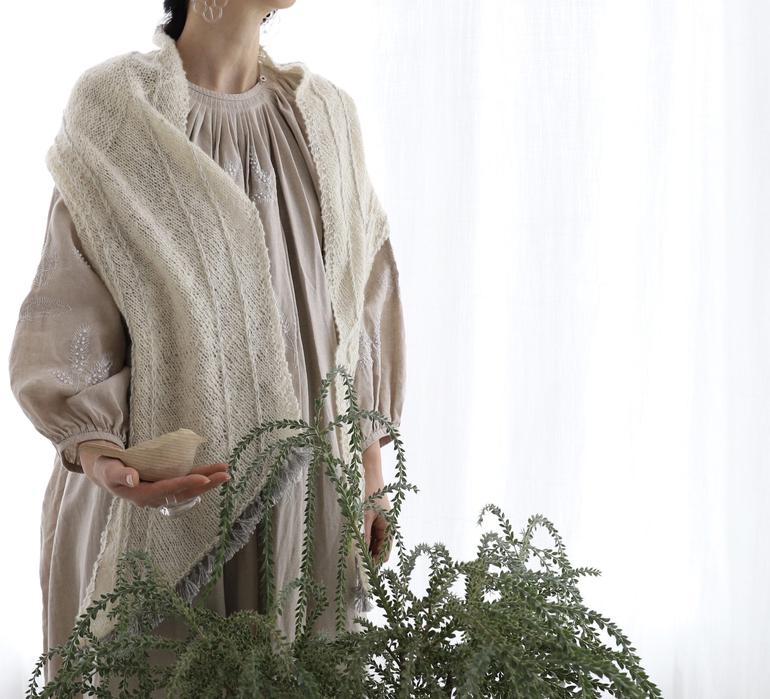 Nomadnoss Simply Enjoy Yoake Shawl Strickset Schafwolle 2x50g