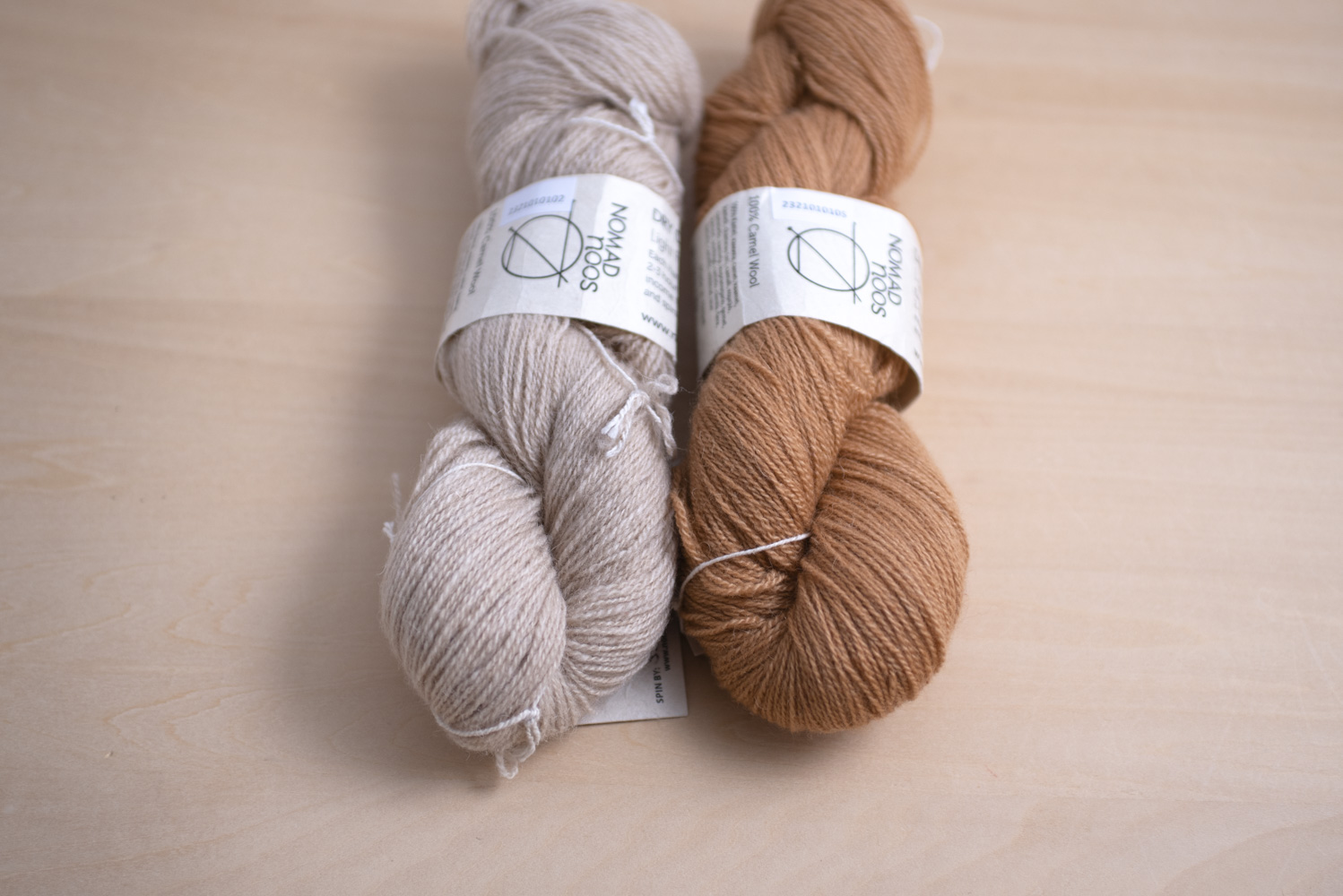 Nomadnoss Roam Poncho Strickkit Kamelgarn Irene Lin