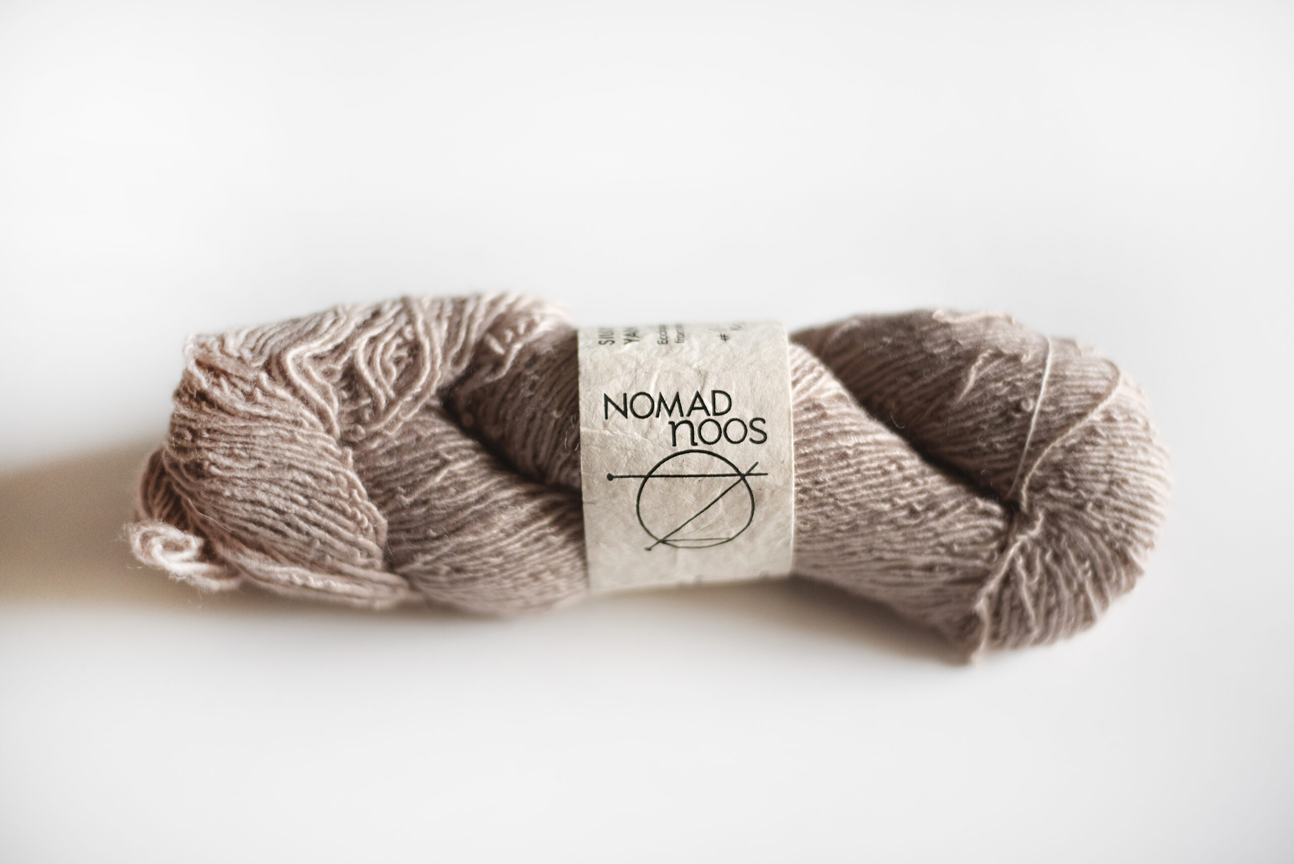 Nomadnoss Banana Light Silky Bananengarn vegan hell