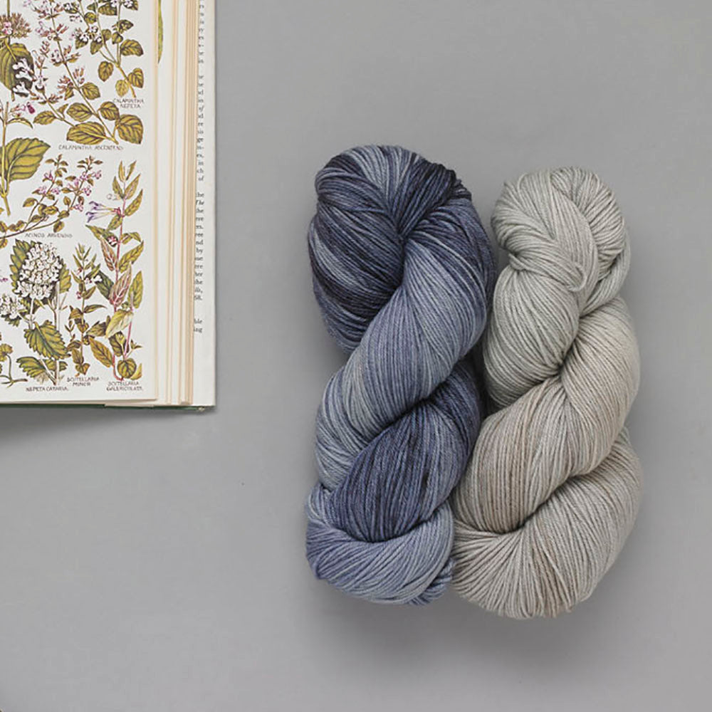 The Yarn Collective Fleurville 4 Ply Strickgarn Rose 604 Merinowolle