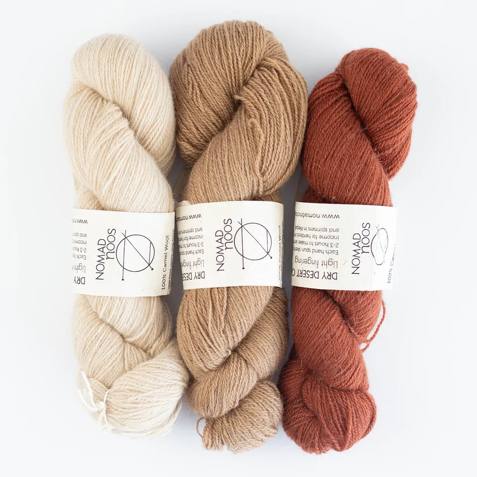 Nomadnoss Camel Dry Desert Camel Strickgarn Light Fingering 100% Kamel